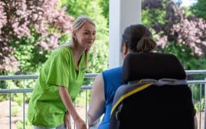 Karriere in der Intensivversorgung: Warum der Pflegedienst Nicole Tobias attraktive Perspektiven bietet